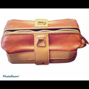 Vintage men’s travel shaving kit